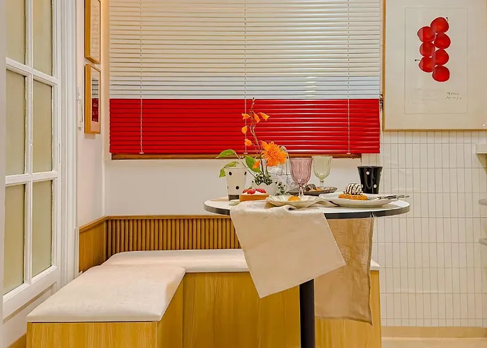 Apartamento 10 Minutes To Hongdae, Gongdeok Station, Mangwon Market, 10 Minutes To Itaewon, Haebangchon & 명동 Seúl