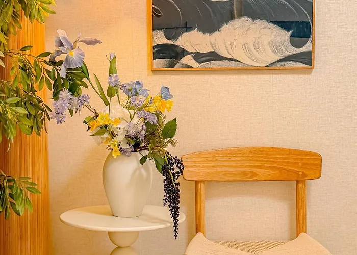 10 Minutes To Hongdae, Gongdeok Station, Mangwon Market, 10 Minutes To Itaewon, Haebangchon & 명동 Apartamento
