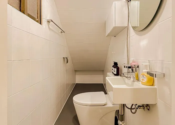 10 Minutes To Hongdae, Gongdeok Station, Mangwon Market, 10 Minutes To Itaewon, Haebangchon & 명동 Apartamento