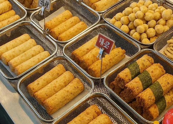 10 Minutes To Hongdae, Gongdeok Station, Mangwon Market, 10 Minutes To Itaewon, Haebangchon & 명동